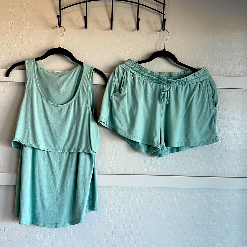 Kindred Bravely Maternity/Nursing Pajamas XL